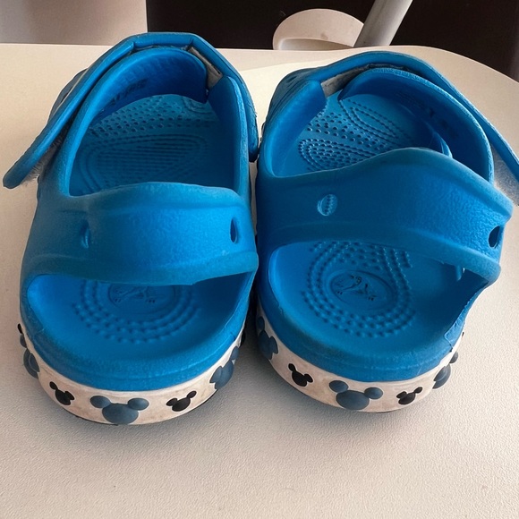 CROCS | blue Mickey Mouse w Velcro - Picture 3 of 7